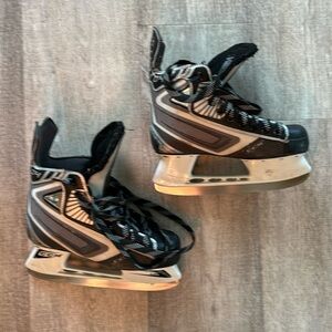 CCM hockey skates size 4